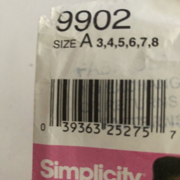 Disney Princess Child Costume Pattern Simplicity 9902 - sizes 3 to 8 - Picture 3 of 6